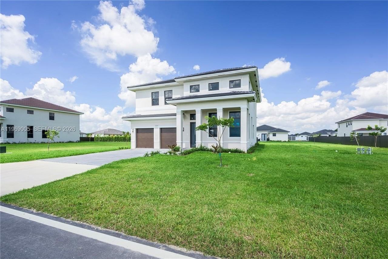 32242 Sw 194th Ave - Photo 5 of 42