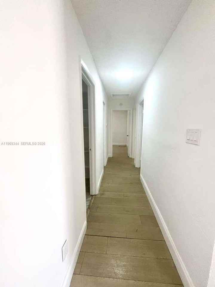 4924 Sw 44th Ave #0 - Photo 6 of 15