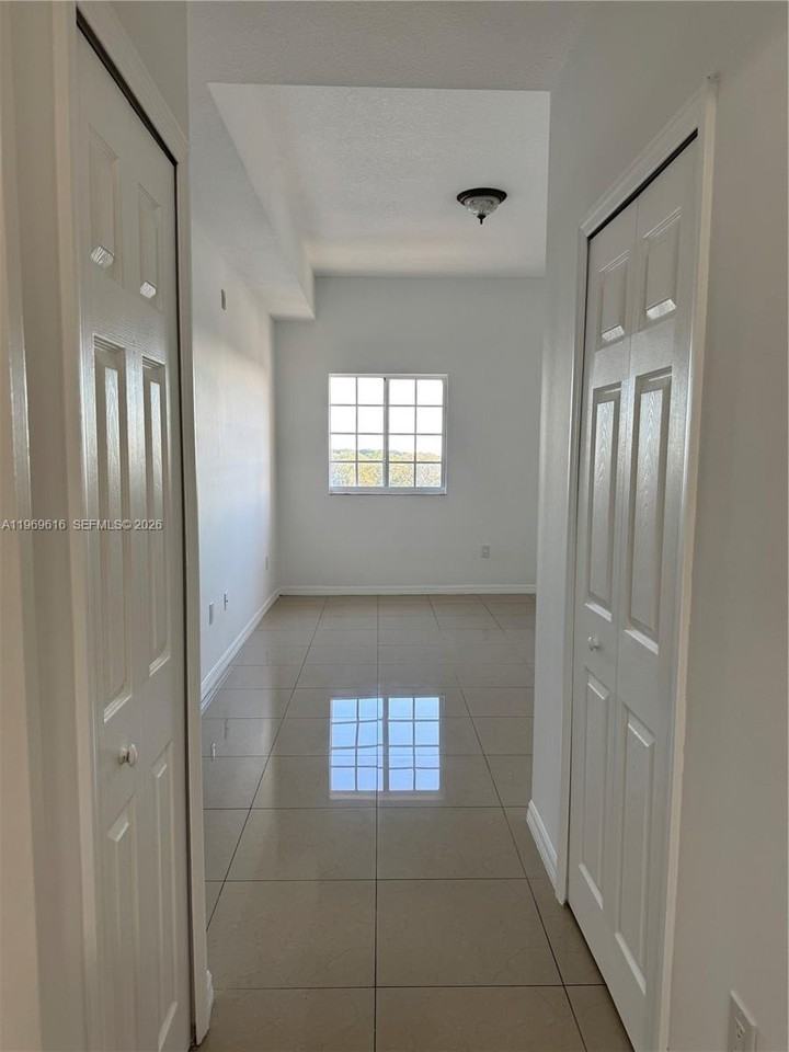 5271 Sw 8th St #503 - Photo 4 of 13