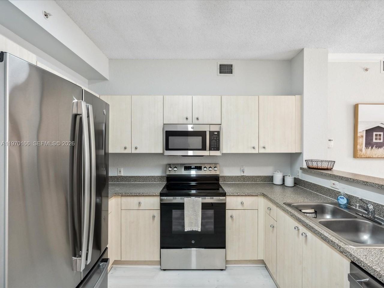 1803 N Flagler Dr #213 - Photo 5 of 36