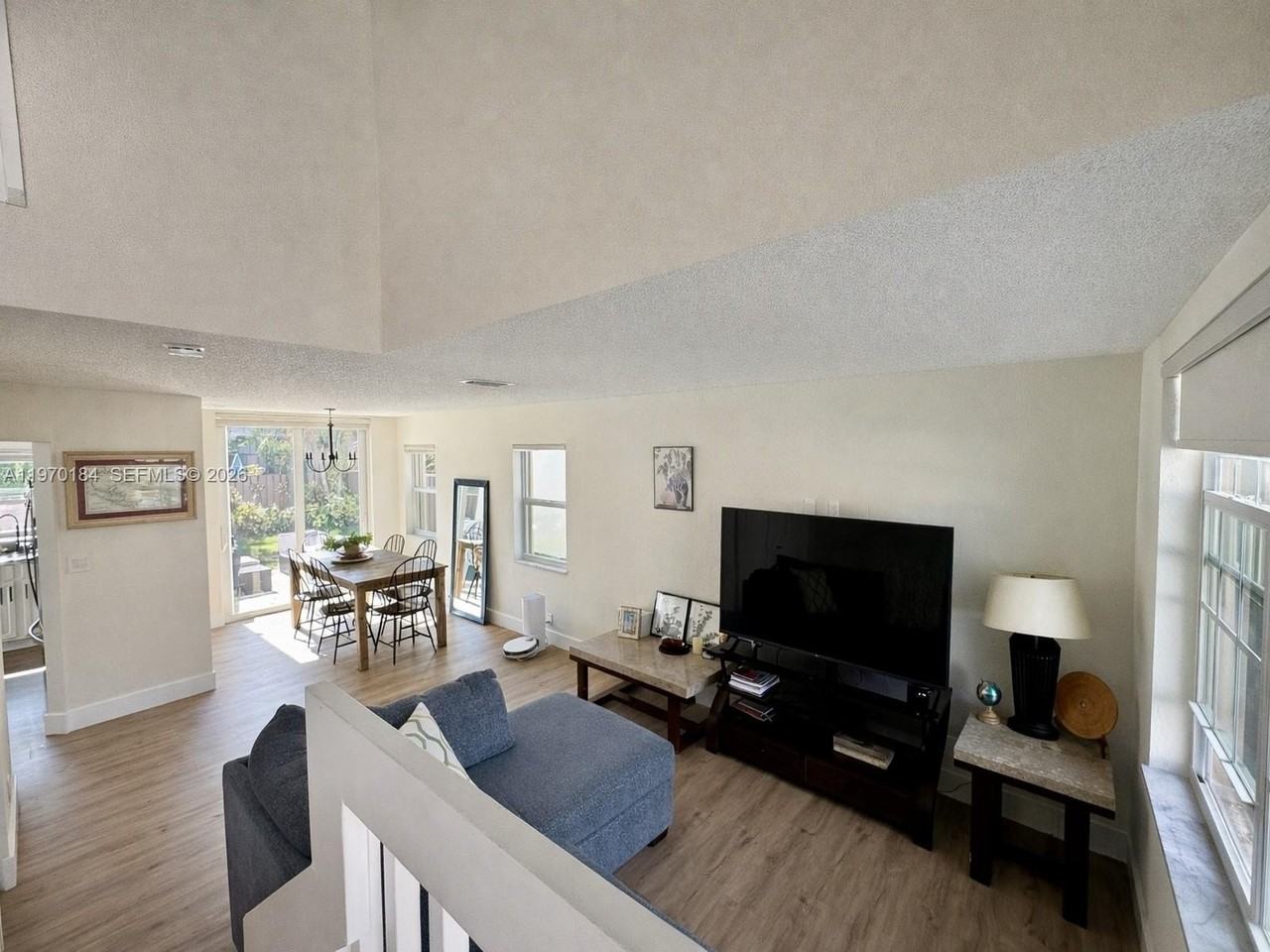 10708 Nw 12th Mnr - Photo 6 of 29