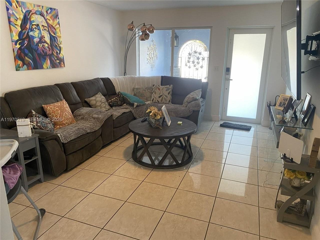 3251 Sw 67th Ave - Photo 3 of 17