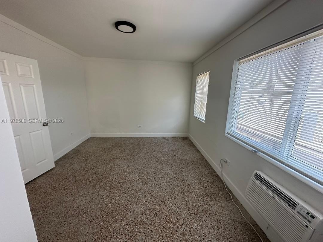 186 Nw 1st St #6 - Photo 6 of 7