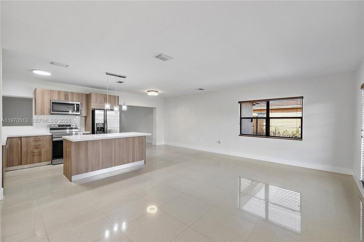 3840 Nw 176th St #1 - Photo 5 of 13