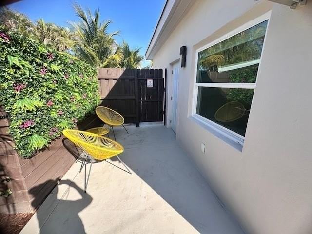 1634 Fletcher St #3 - Photo 2 of 12