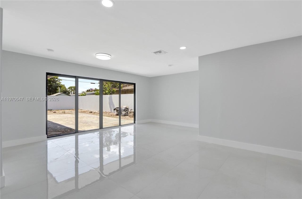 7480 Johnson St #7480 - Photo 4 of 23