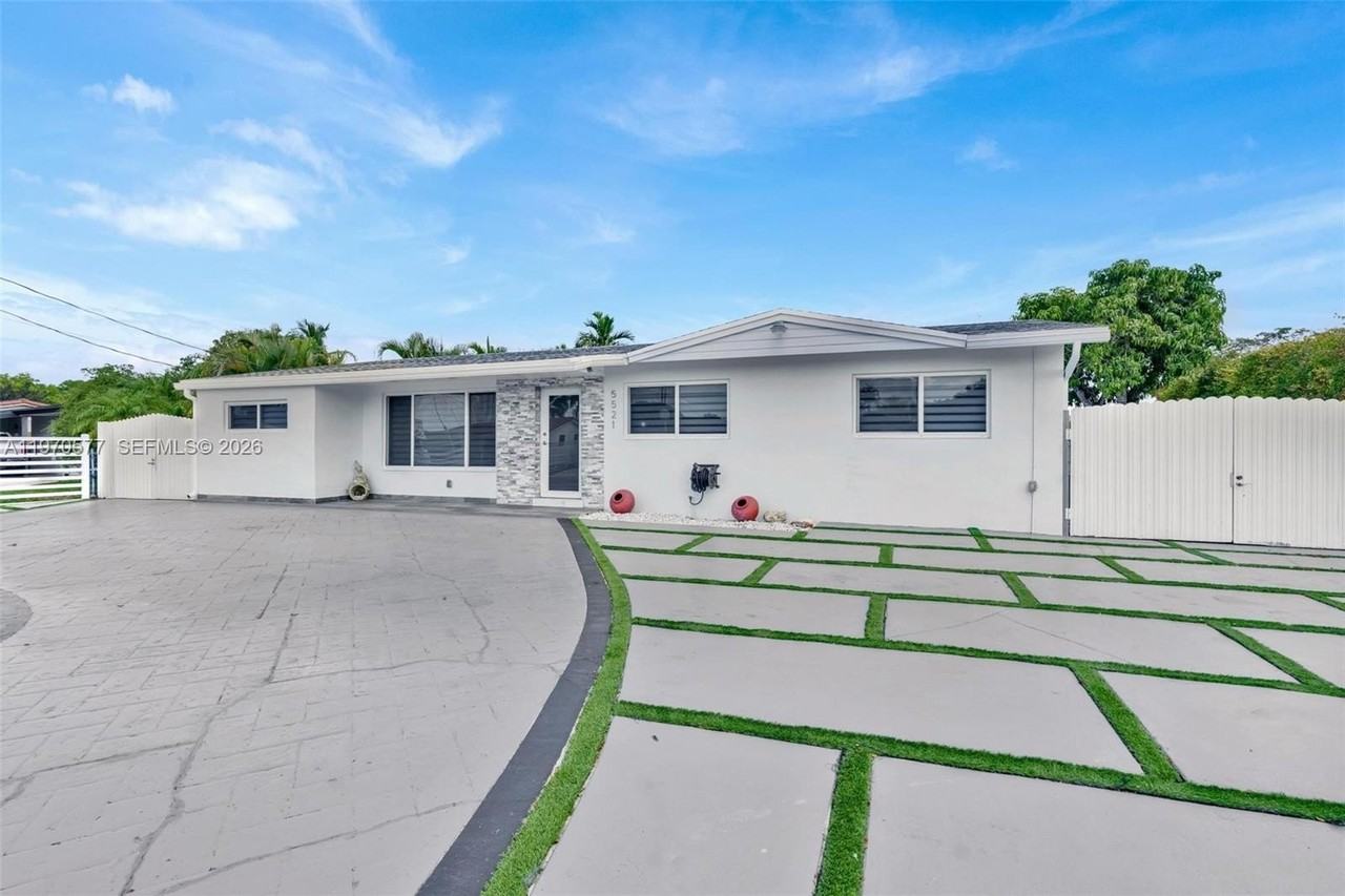 5521 Sw 104th Ave - Photo 3 of 28