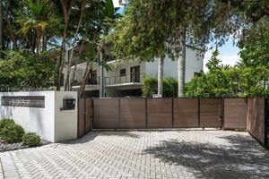 featured image of 3560 W Fairview St