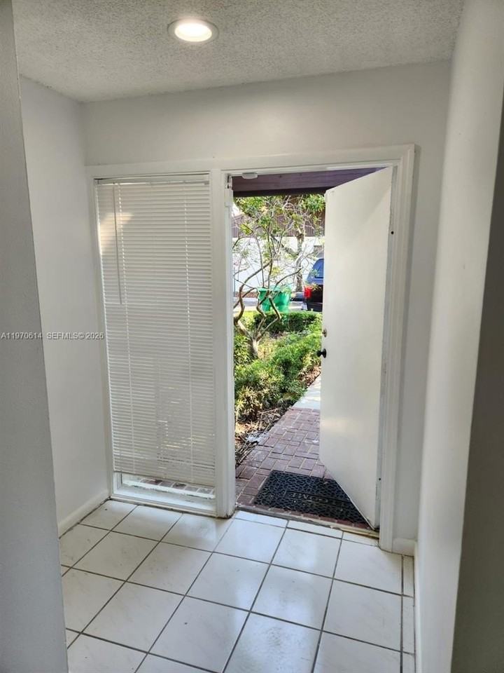 3816 Sw 68th Way #14F - Photo 5 of 32