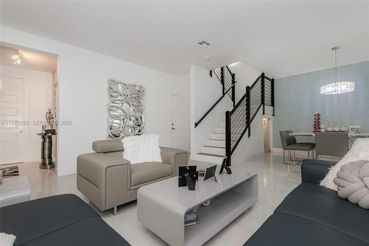 7902 Nw 105th Ct #7902 - Photo 5 of 33