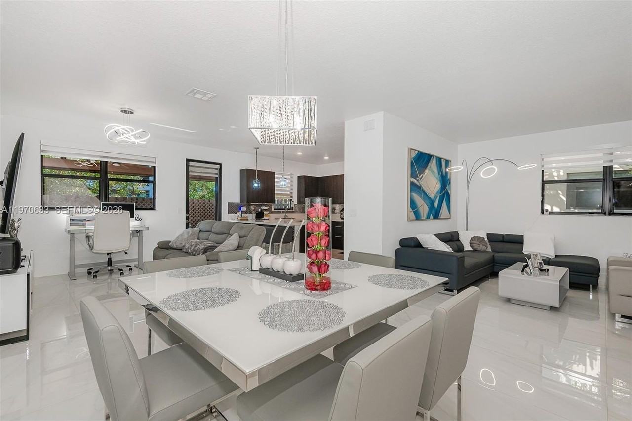 7902 Nw 105th Ct #7902 - Photo 7 of 33