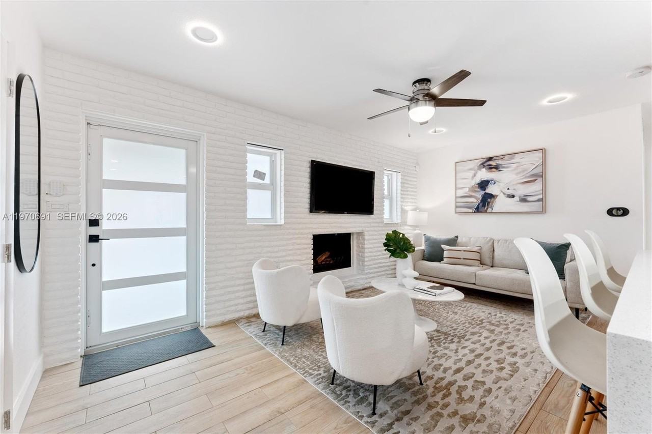 6161 Ne 7th Ave - Photo 5 of 23