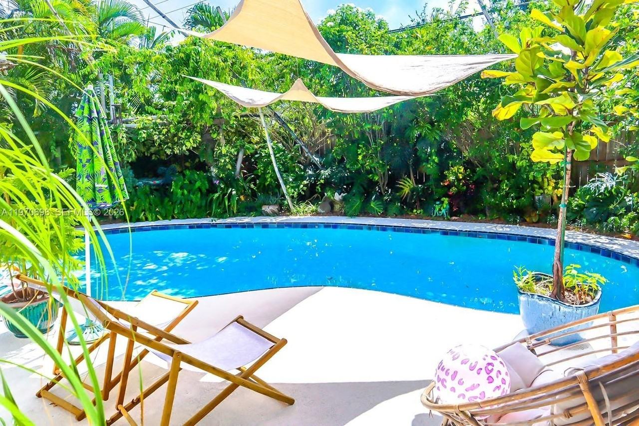 1130 Ne 23rd Pl #0 - Photo 2 of 16