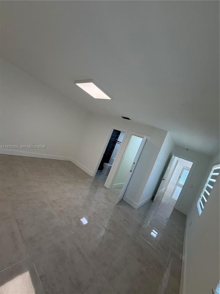 25415 Sw 128th Ave #REAR - Photo 7 of 10