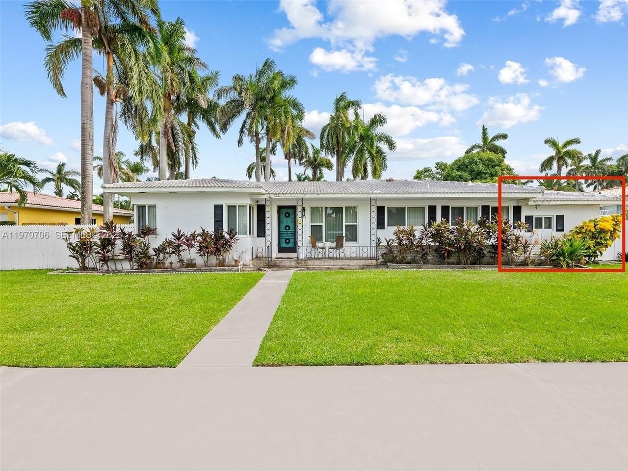 926 Hollywood Blvd #1 - Photo 2 of 9