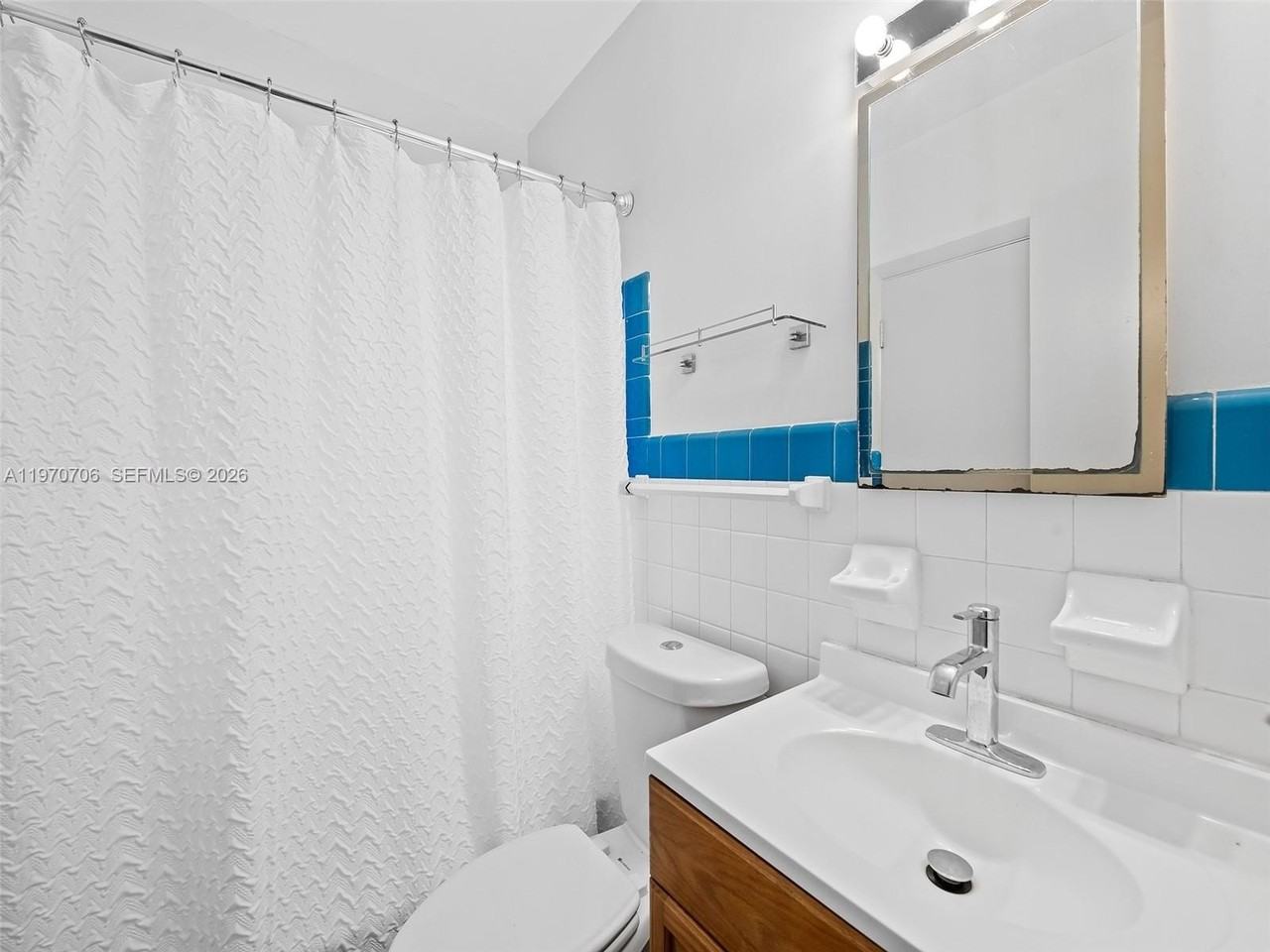 926 Hollywood Blvd #1 - Photo 7 of 9