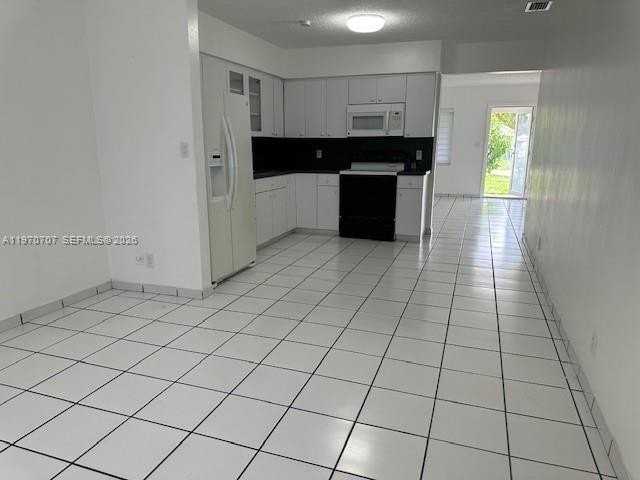 312 Sw 76th Ct #1 - Photo 6 of 18