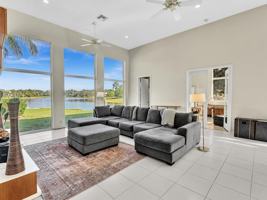 featured image of 2756 Meadowood Dr #2756