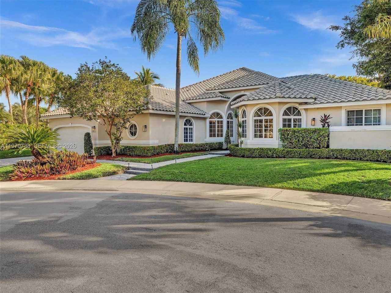 2756 Meadowood Dr #2756 - Photo 4 of 50