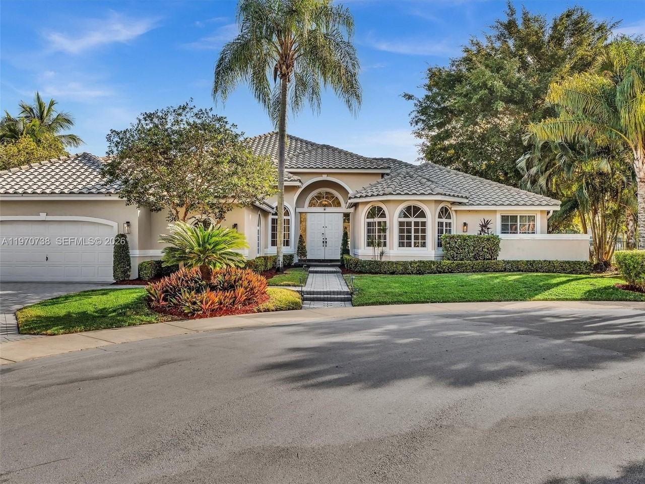 2756 Meadowood Dr #2756 - Photo 6 of 50