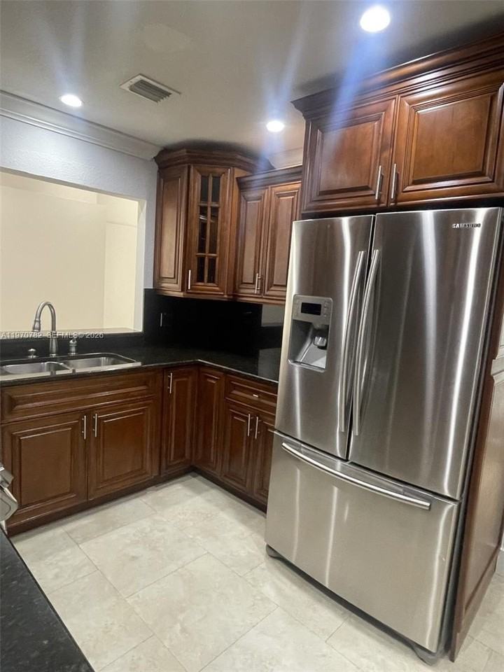 12277 Sw 204th Ter #0 - Photo 6 of 16