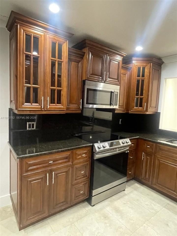 12277 Sw 204th Ter #0 - Photo 7 of 16