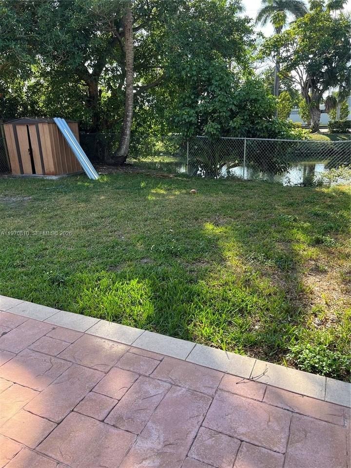 158 Sw 96th Ct #158 - Photo 4 of 10