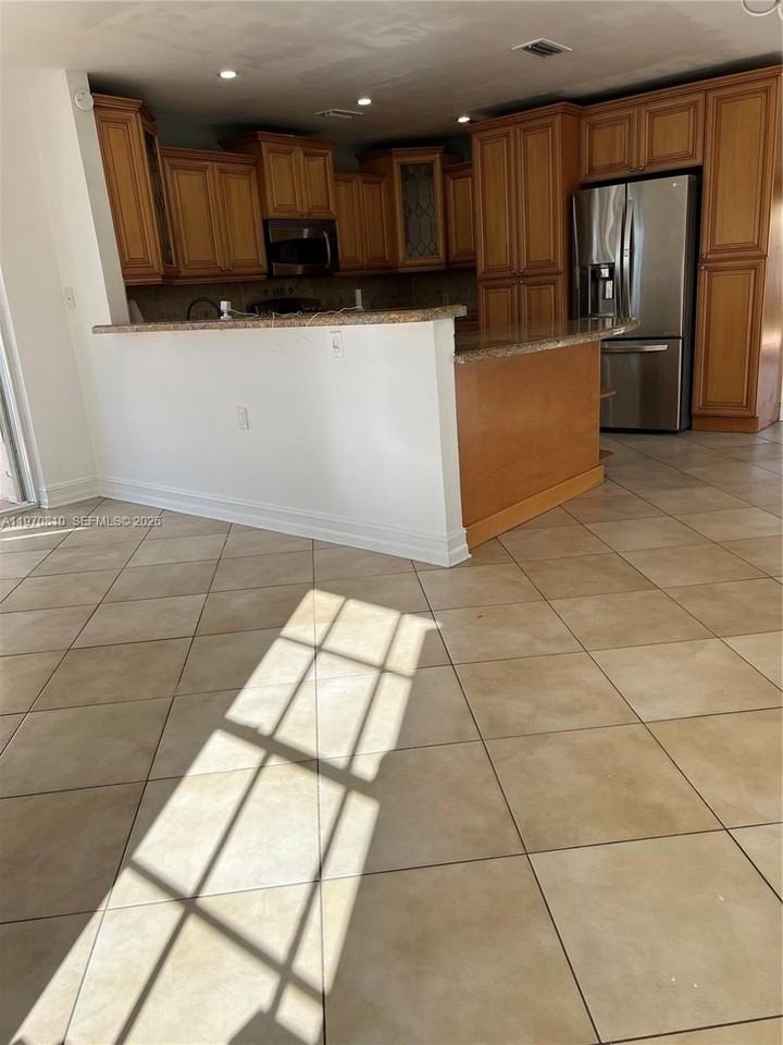 158 Sw 96th Ct #158 - Photo 6 of 10