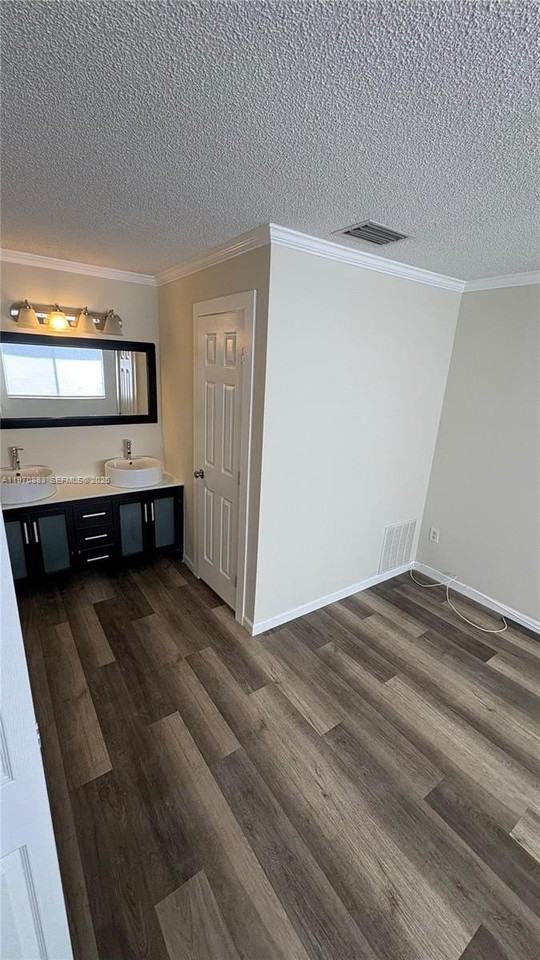 9701 W Daffodil Ln #9701 - Photo 5 of 10