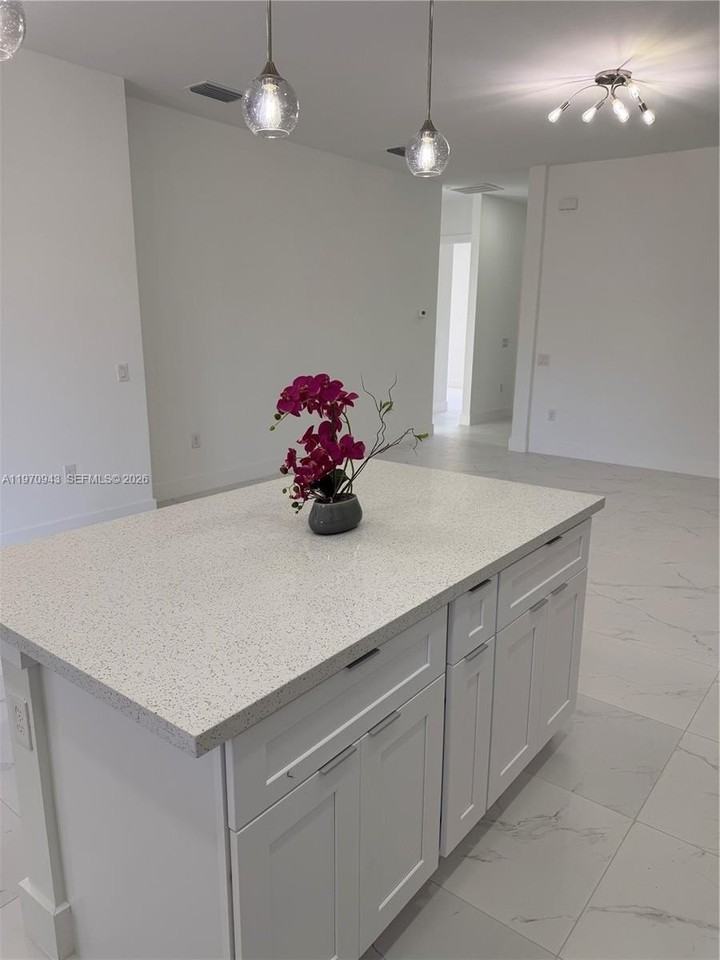 20 Organ St #20 - Photo 7 of 21