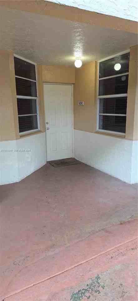 8292 Nw 24th St #8292 - Photo 2 of 22