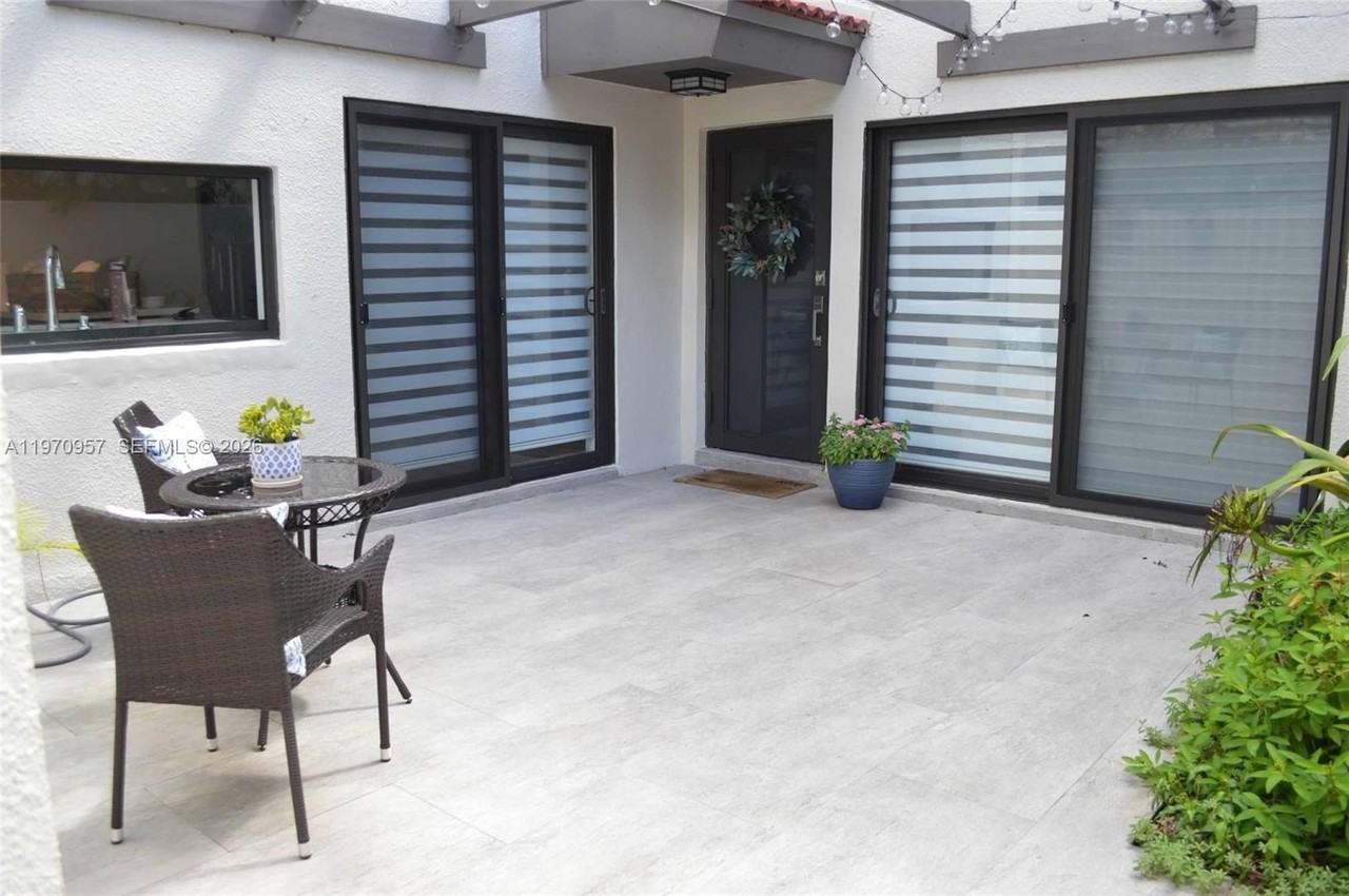 4708 Sw 67th Ave #L6 - Photo 2 of 13