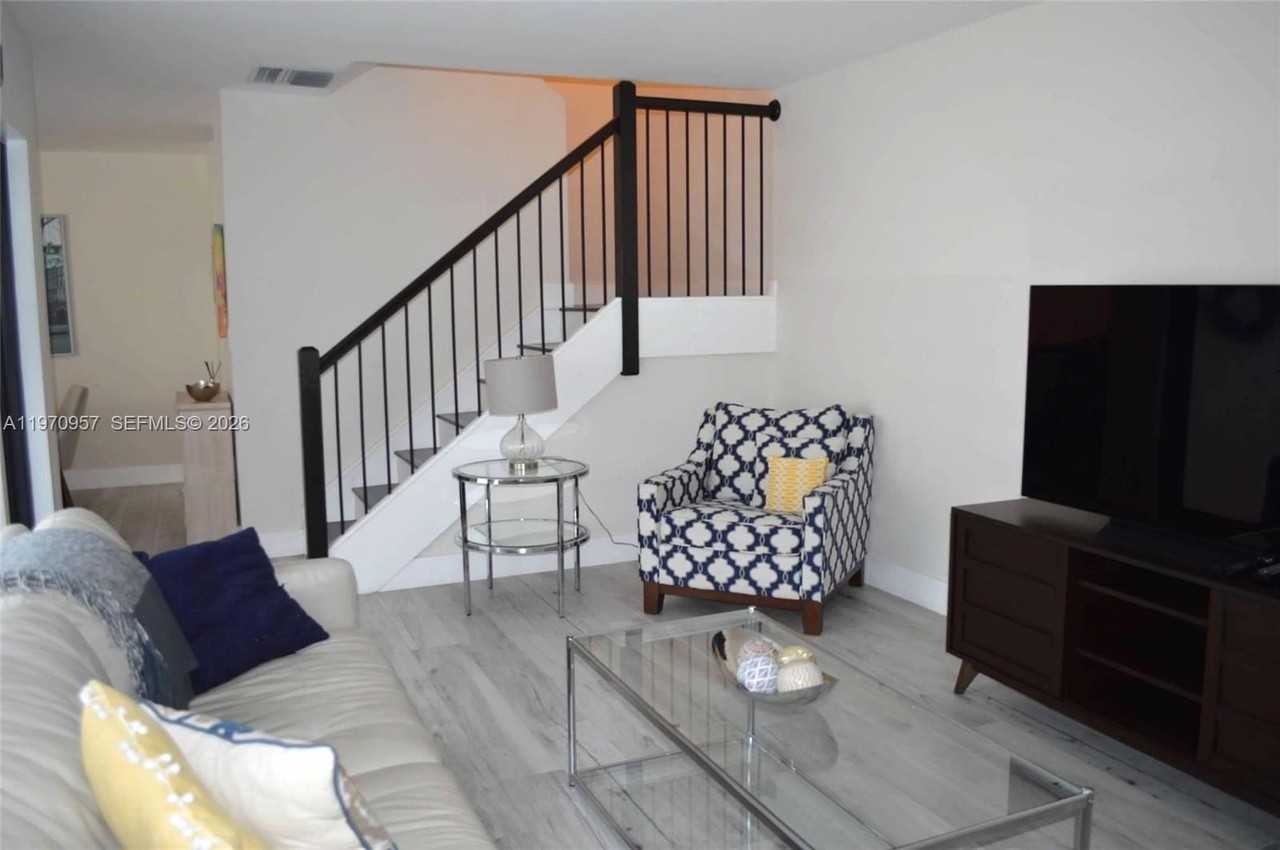 4708 Sw 67th Ave #L6 - Photo 5 of 13