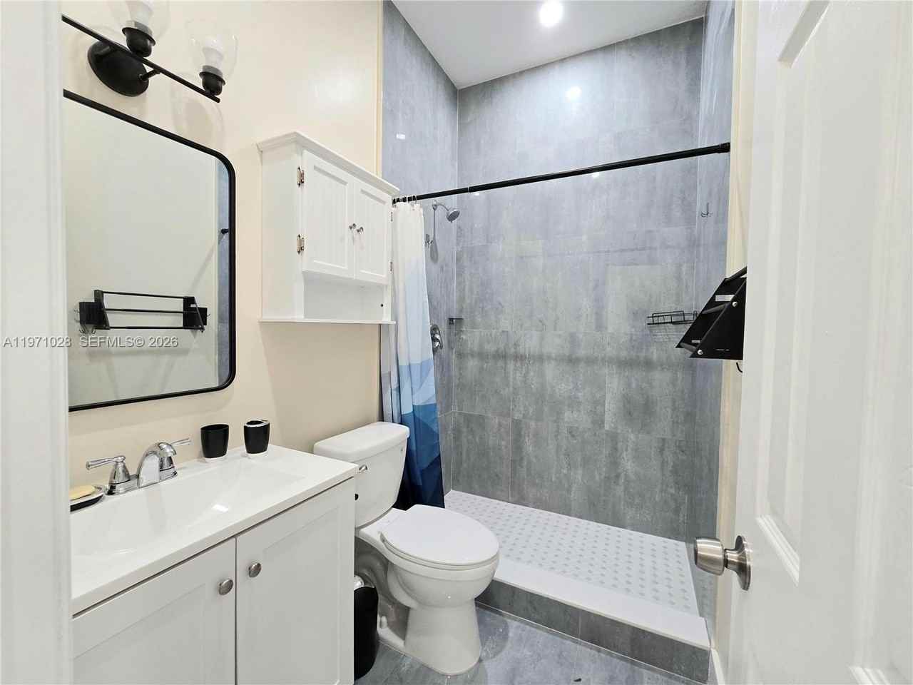 18255 Sw 145th Ave #BACK - Photo 4 of 9