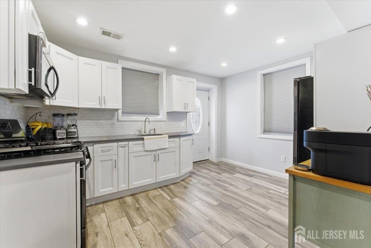 316 Evergreen Ave - Photo 2 of 16