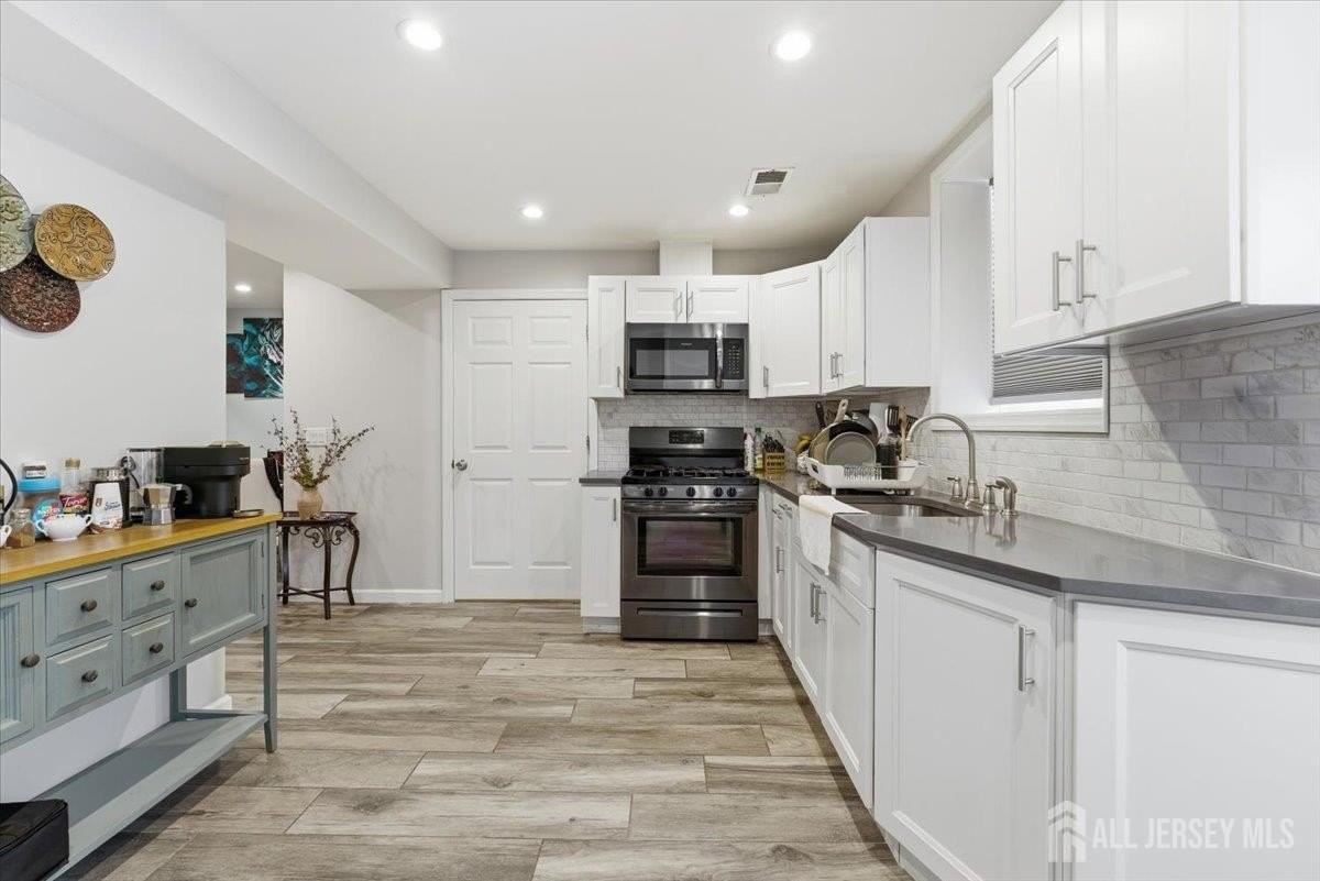 316 Evergreen Ave - Photo 4 of 16