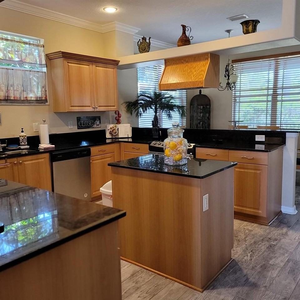 3624 Peck St - Photo 4 of 41