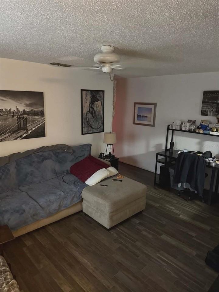 3947 Liberty Ave - Photo 5 of 9