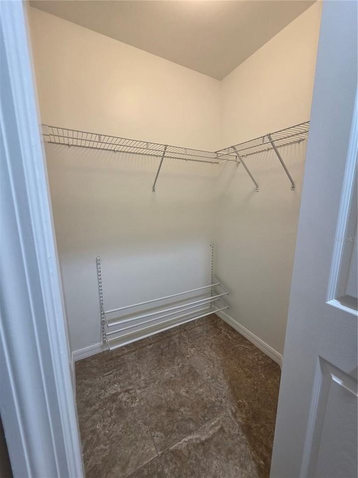 1644 Dawnview St - Photo 7 of 35