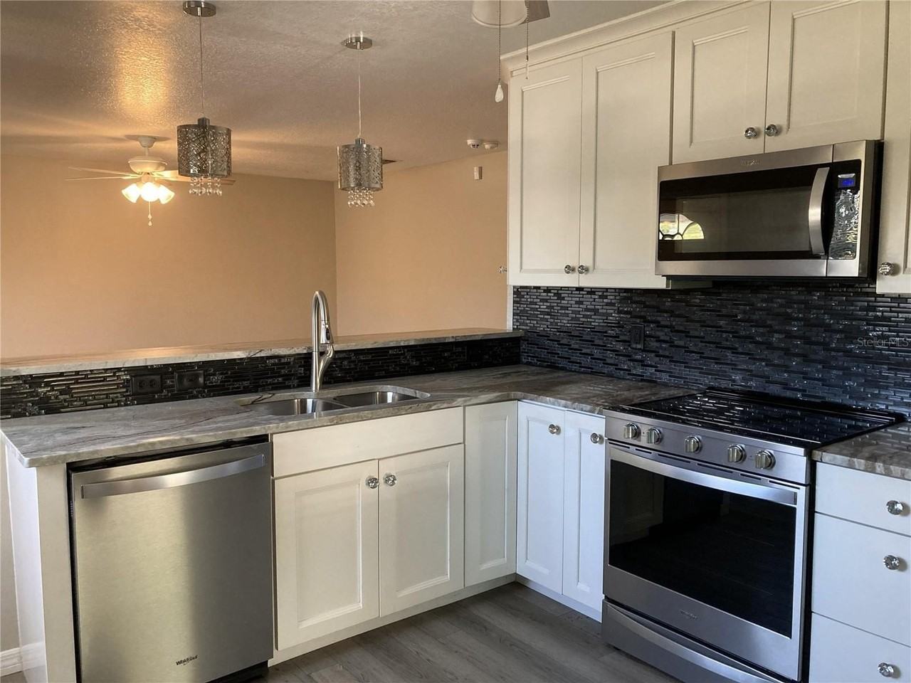 1090 Nomad Rd - Photo 2 of 13