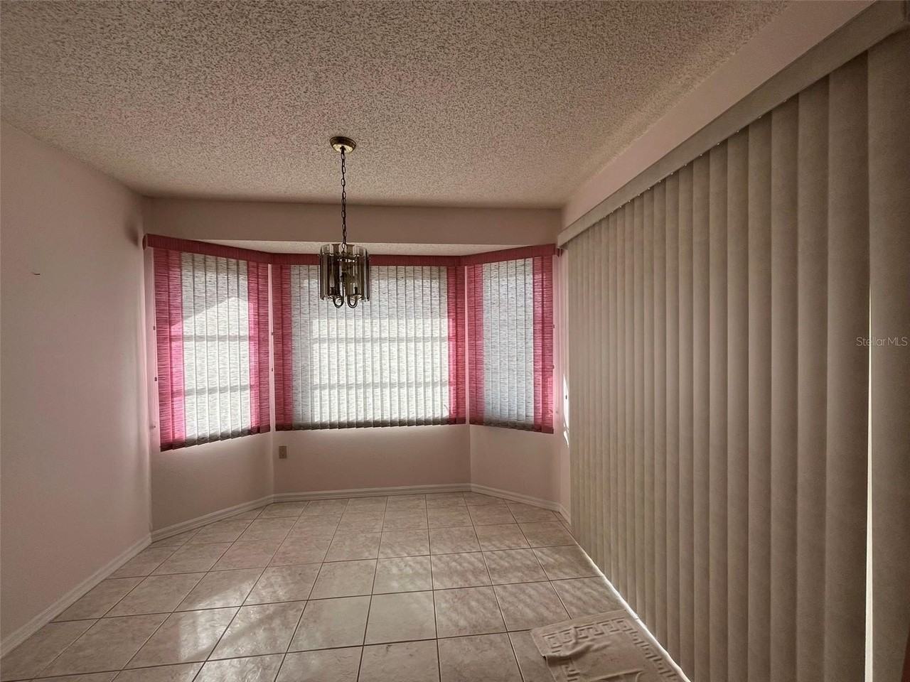 1111 Brown St - Photo 2 of 17