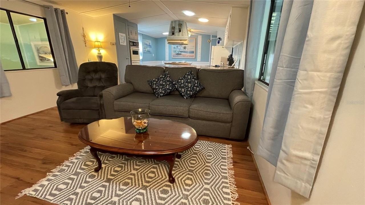 1214 Dustin Dr - Photo 5 of 38