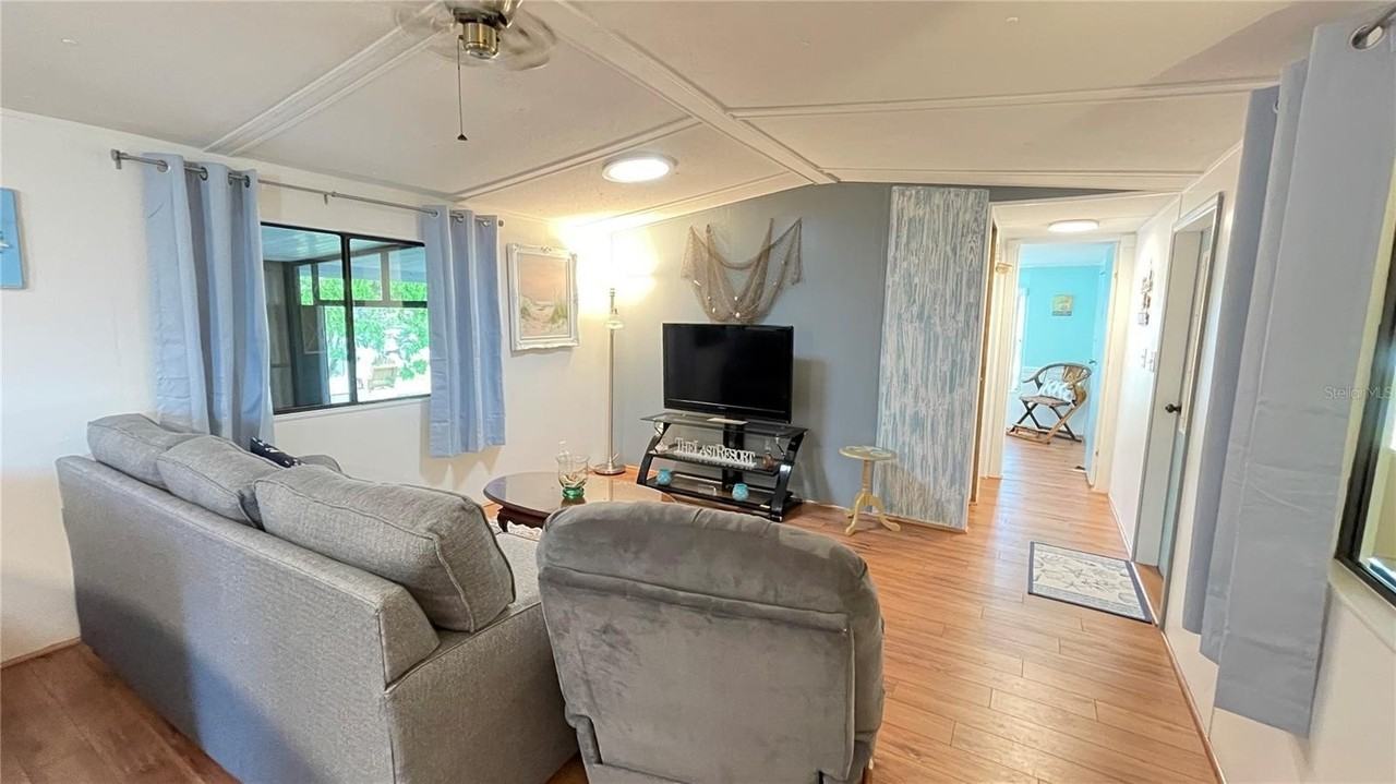 1214 Dustin Dr - Photo 7 of 38