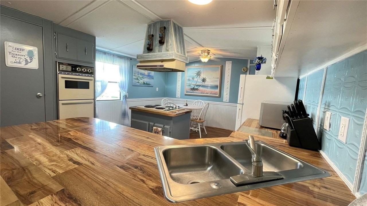 1214 Dustin Dr - Photo 4 of 33