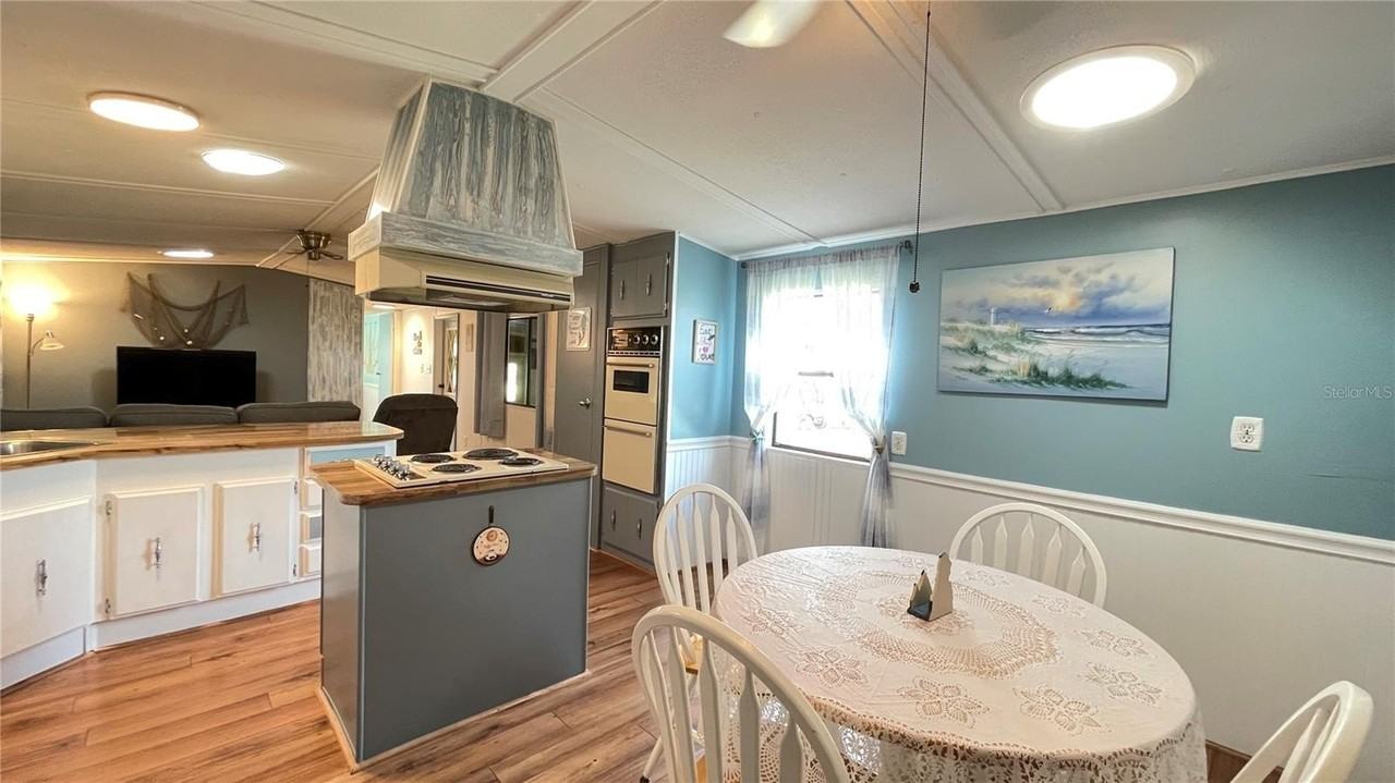 1214 Dustin Dr - Photo 6 of 33