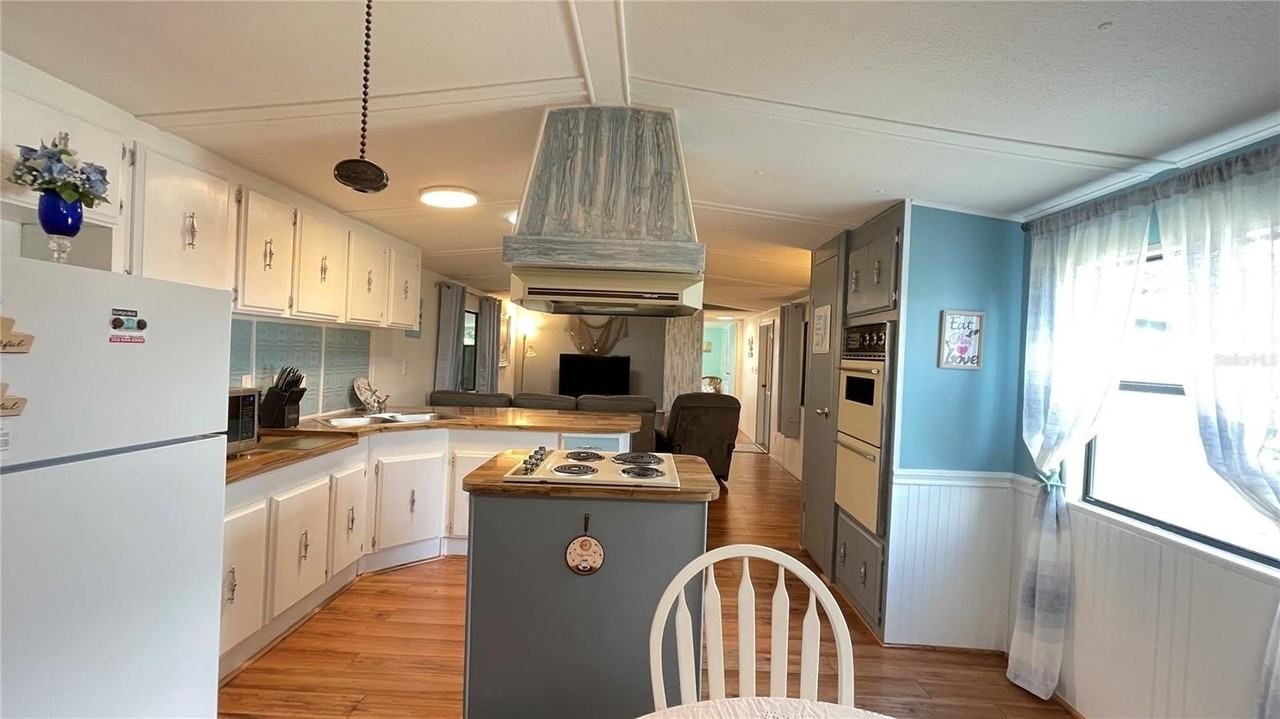 1214 Dustin Dr - Photo 7 of 33