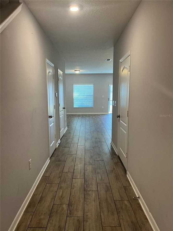 104 Cedar Bark Ln - Photo 2 of 20