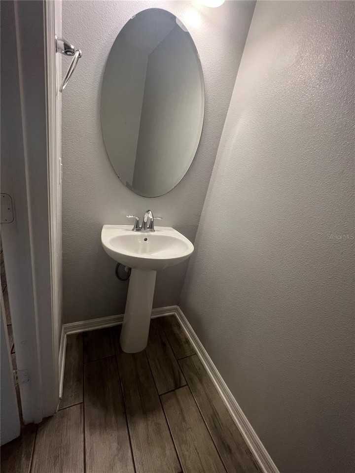 104 Cedar Bark Ln - Photo 7 of 20