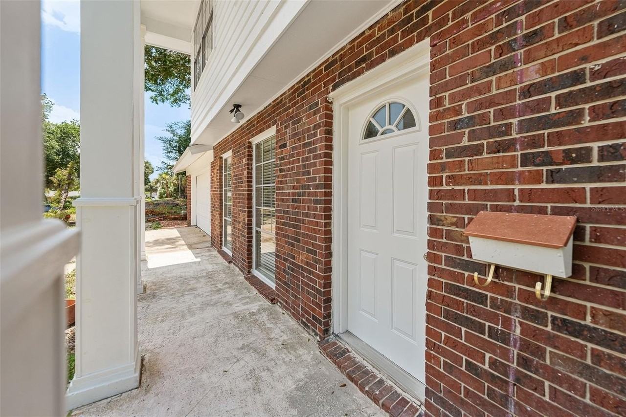 47 Kathy Dr - Photo 2 of 39