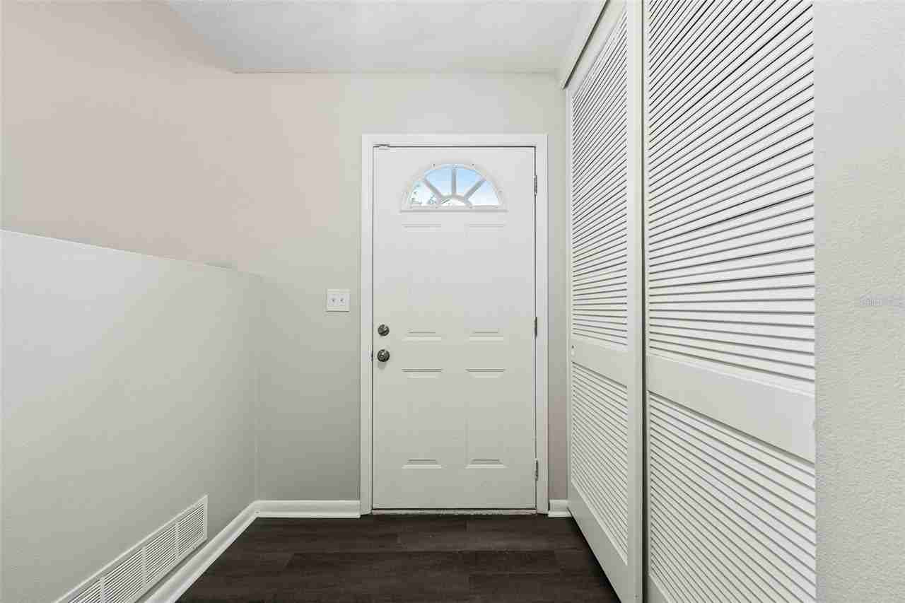 47 Kathy Dr - Photo 4 of 39